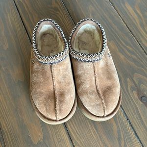 Ugg Tasman slippers